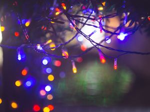 Can permanent holiday lights be used on commercial properties?